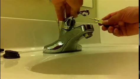 Fixing a Leaky Bathtub Faucet with a Single Handle!